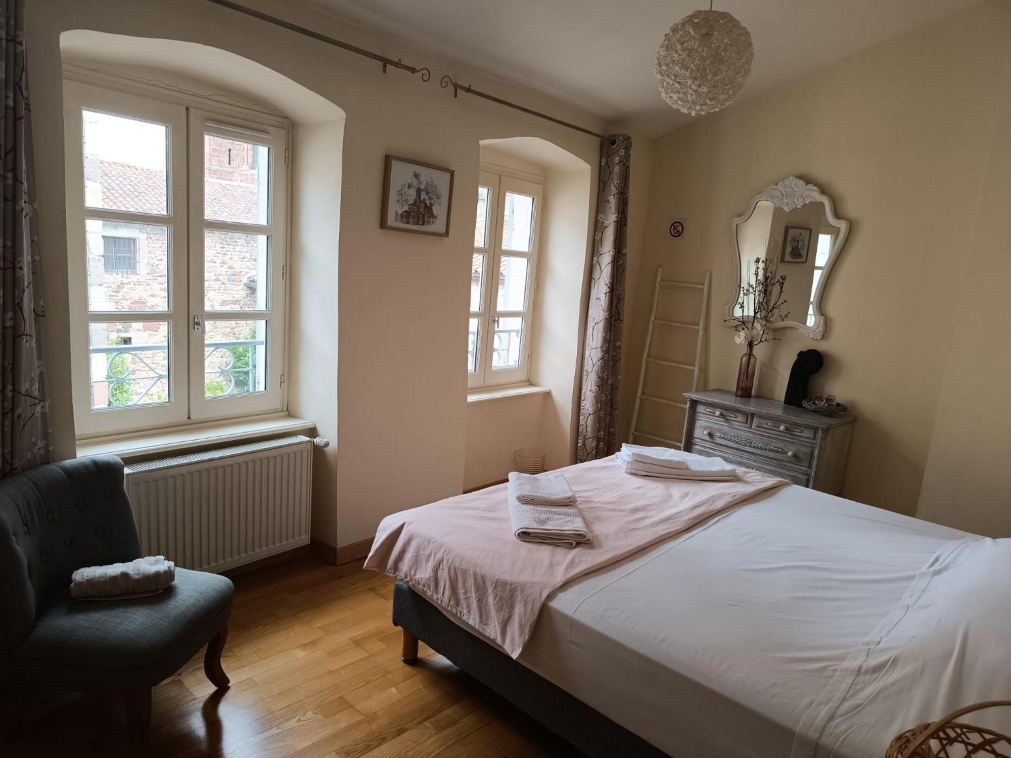 Relais Du Noble Voyageur Hotel Brioude Bagian luar foto